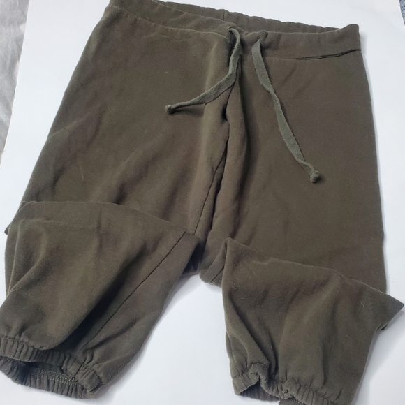 Fabletics Pants - Fabletics || Green Capri Joggers